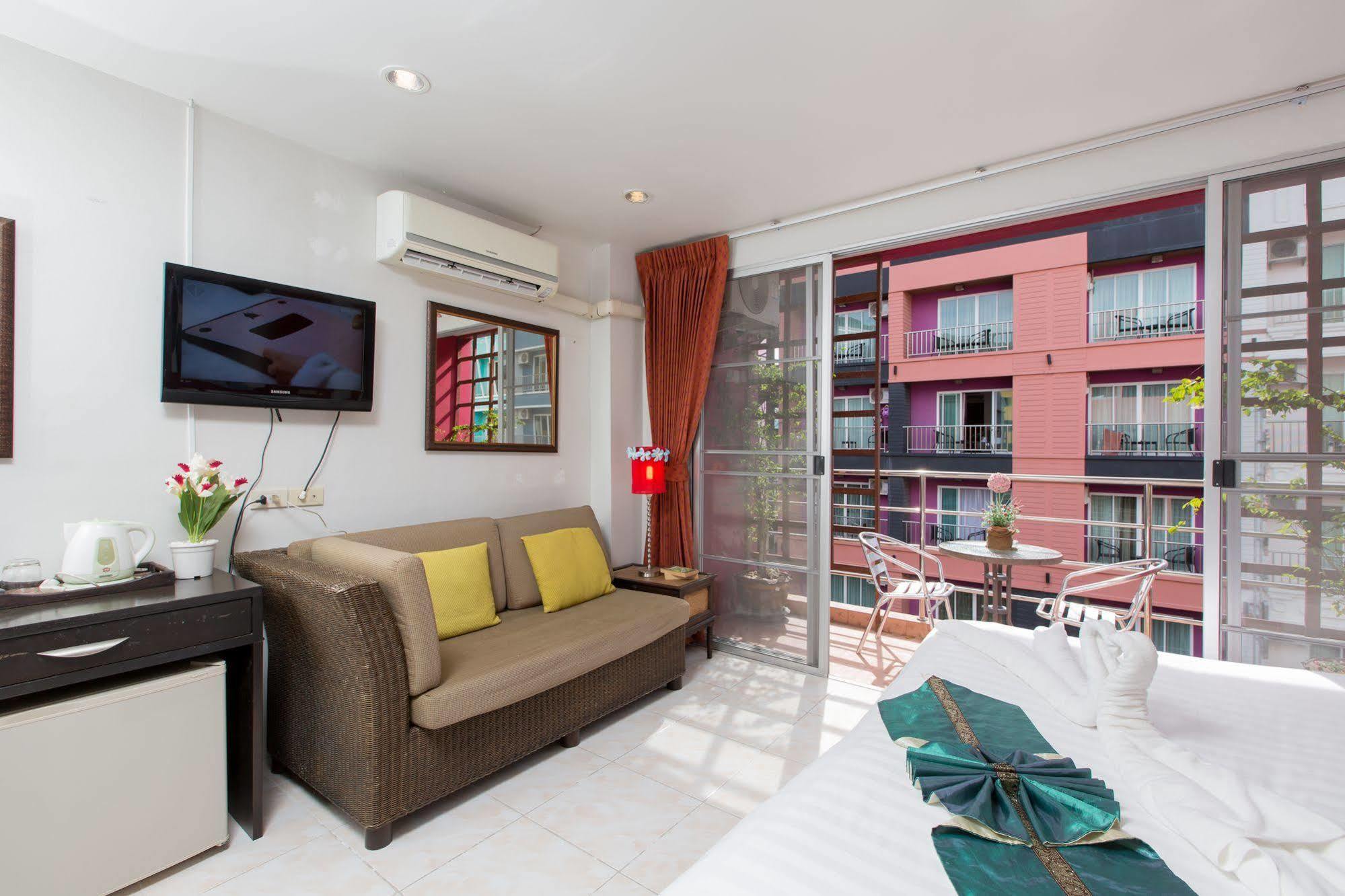 Cool Sea House Otel Patong Dış mekan fotoğraf
